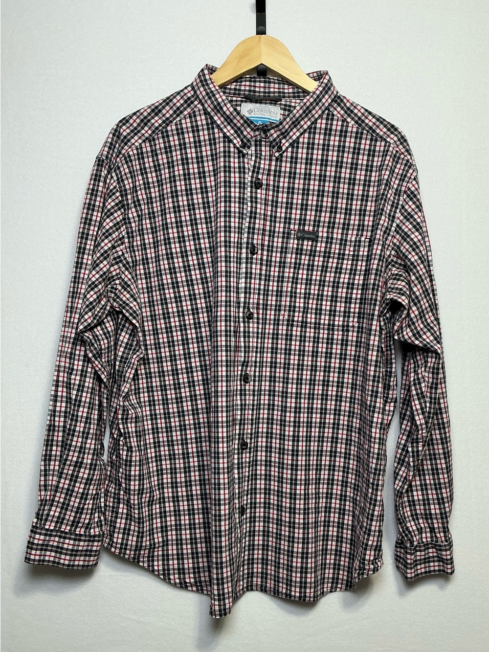 Columbia Men’s XXL Plaid Button Down Shirt Red Black White Stretch Long Sleeve